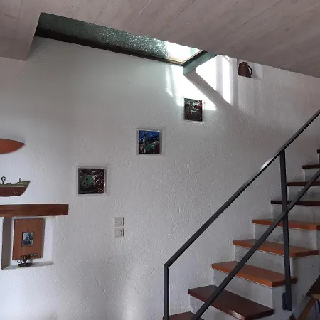 Red Art Maisonette بيت للعطل *