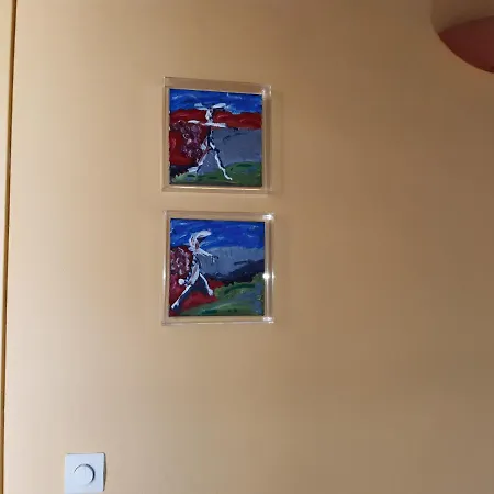 Red Art Maisonette Hébergement de vacances Kardhakáta