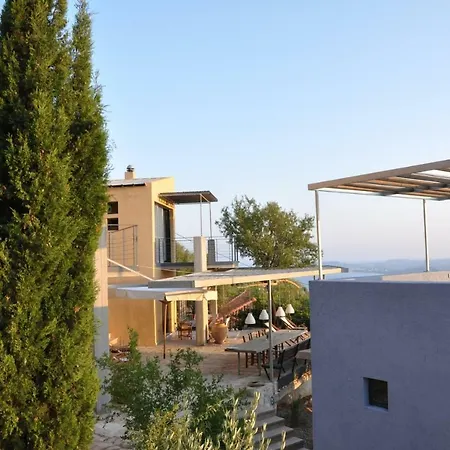 Vakantiehuis Red Art Maisonette *