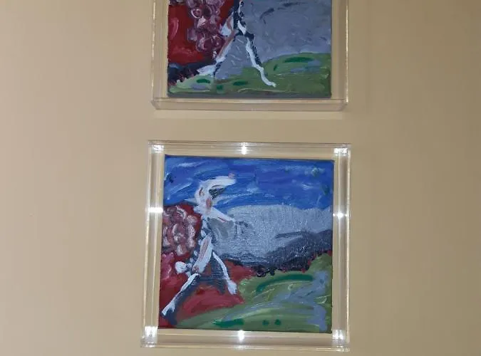 Red Art Maisonette *